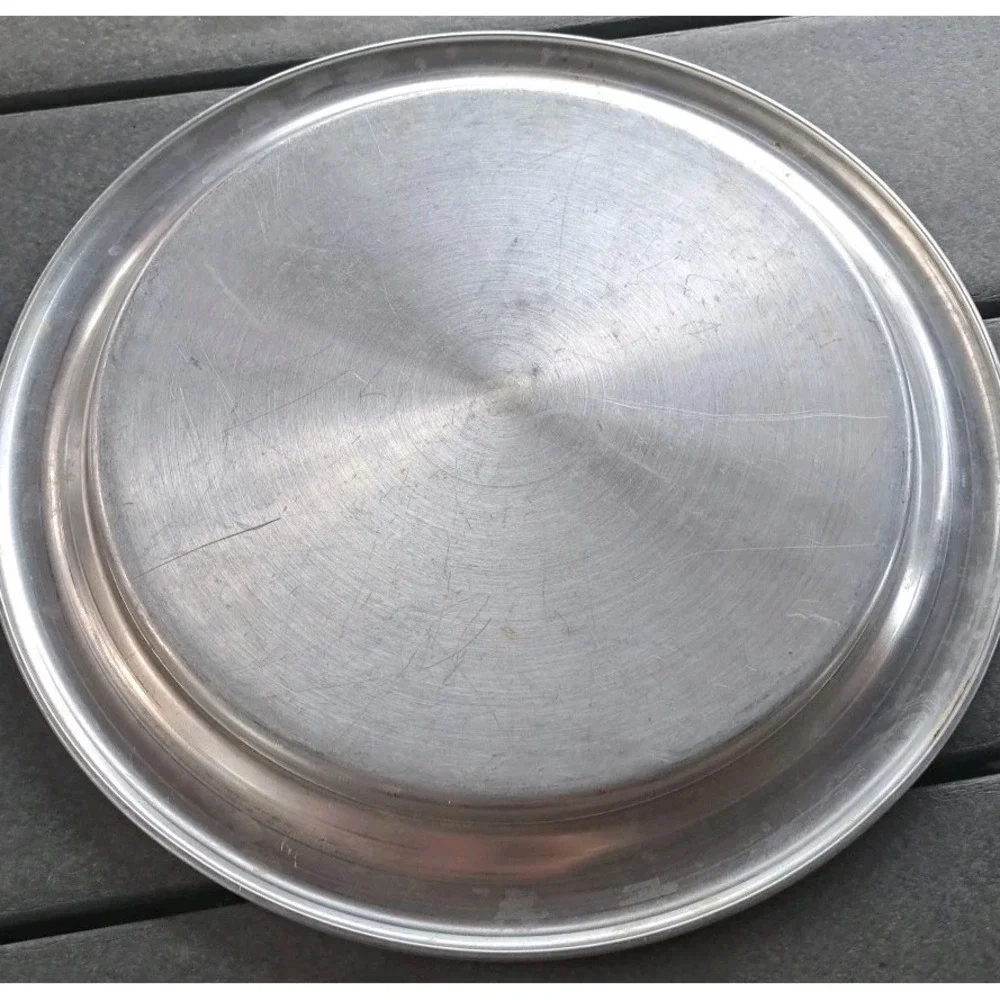 Vtg. MCM West Bend Acorn Cake/Pie Carrier 1950s  Aluminum‎